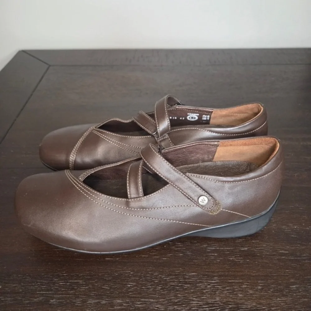 Wolky brown leather